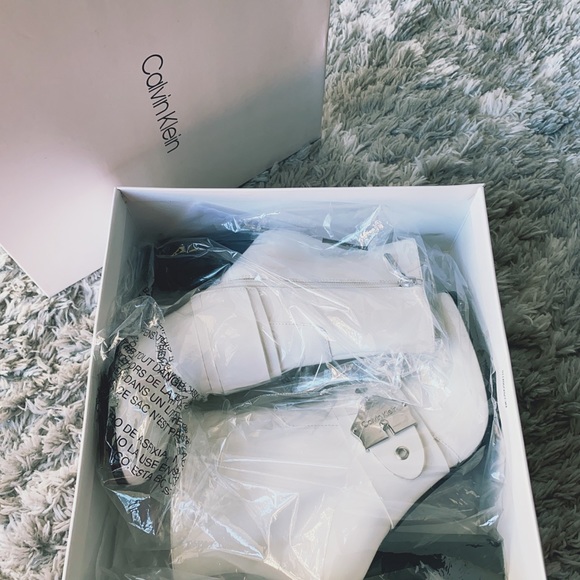 Luxury and gorgeous bootie - Picture 10 of 11